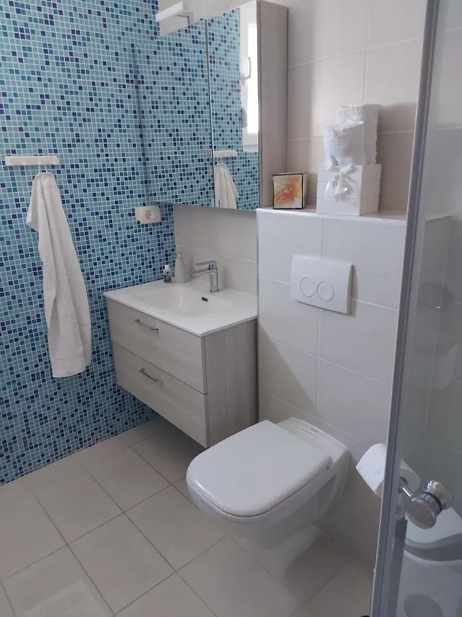 Apartments 4You Vir 0*,